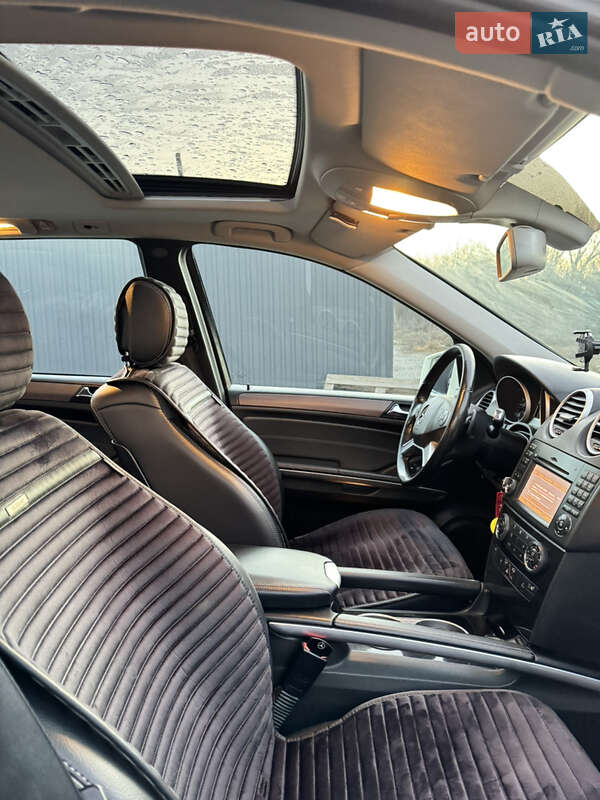 Внедорожник / Кроссовер Mercedes-Benz M-Class 2010 в Хотине
