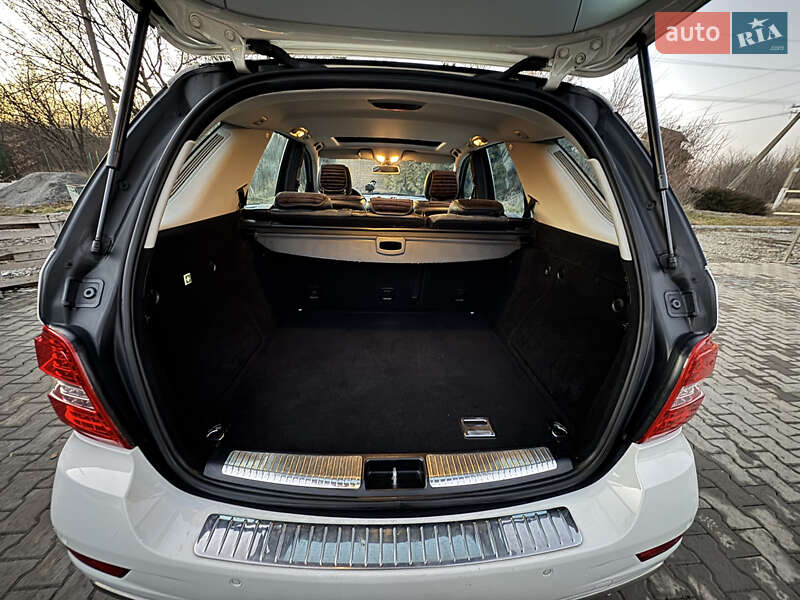 Внедорожник / Кроссовер Mercedes-Benz M-Class 2010 в Хотине