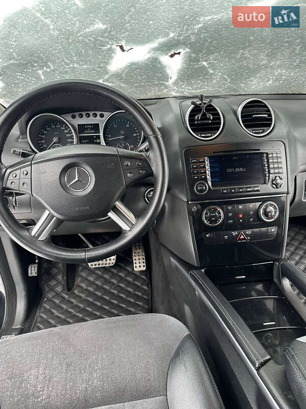 Внедорожник / Кроссовер Mercedes-Benz M-Class 2005 в Берегомете