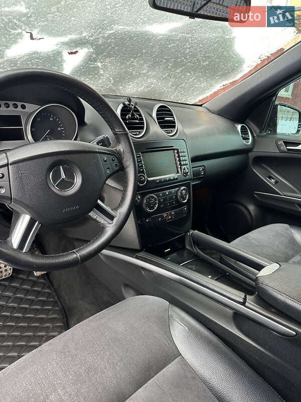 Внедорожник / Кроссовер Mercedes-Benz M-Class 2005 в Берегомете