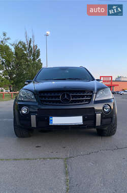 Внедорожник / Кроссовер Mercedes-Benz M-Class 2005 в 