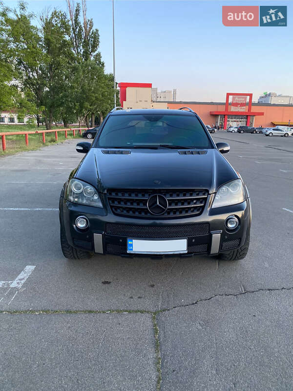 Внедорожник / Кроссовер Mercedes-Benz M-Class 2005 в Киеве
