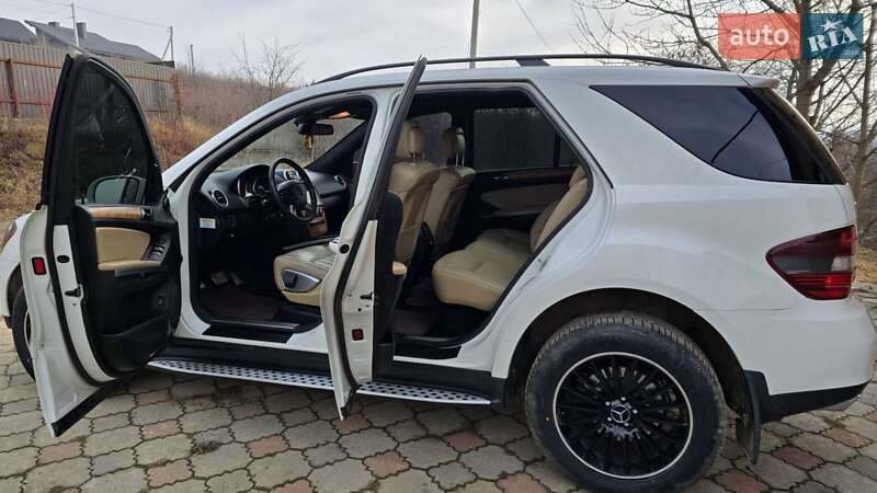 Внедорожник / Кроссовер Mercedes-Benz M-Class 2008 в Черновцах