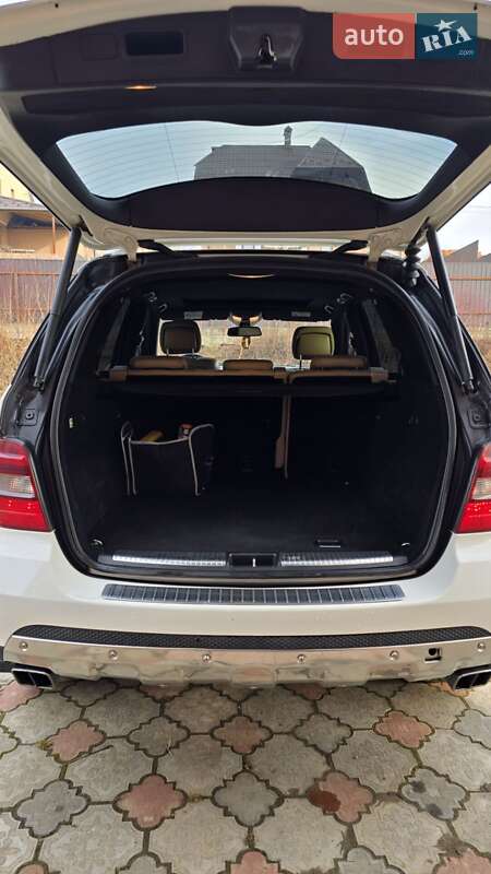 Внедорожник / Кроссовер Mercedes-Benz M-Class 2008 в Черновцах