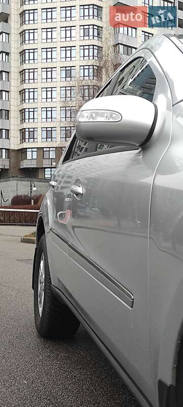 Внедорожник / Кроссовер Mercedes-Benz M-Class 2006 в Киеве