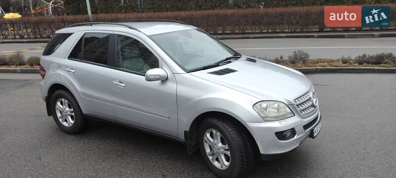 Внедорожник / Кроссовер Mercedes-Benz M-Class 2006 в Киеве