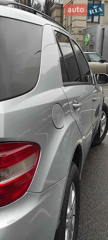 Внедорожник / Кроссовер Mercedes-Benz M-Class 2006 в Киеве