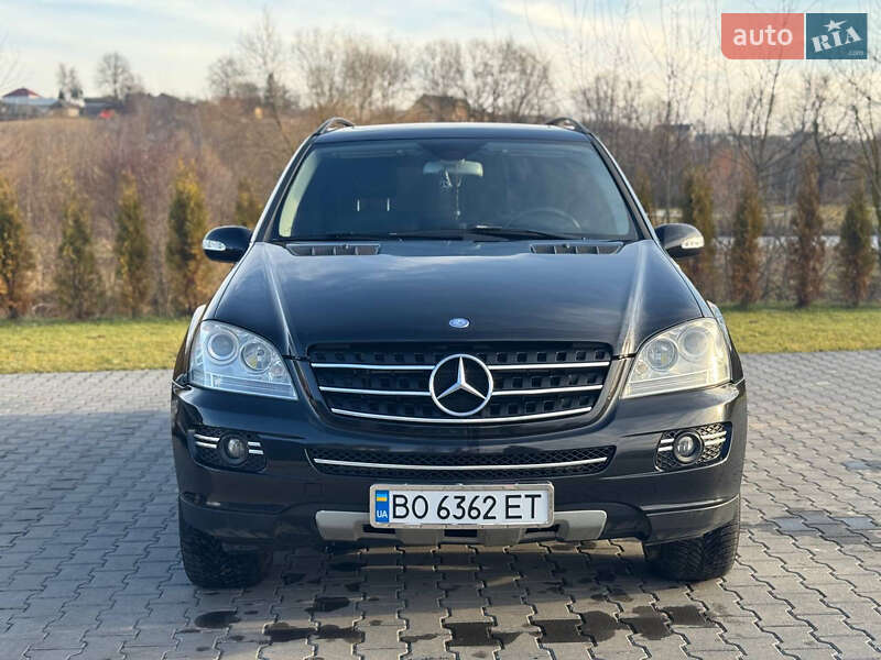 Внедорожник / Кроссовер Mercedes-Benz M-Class 2006 в 