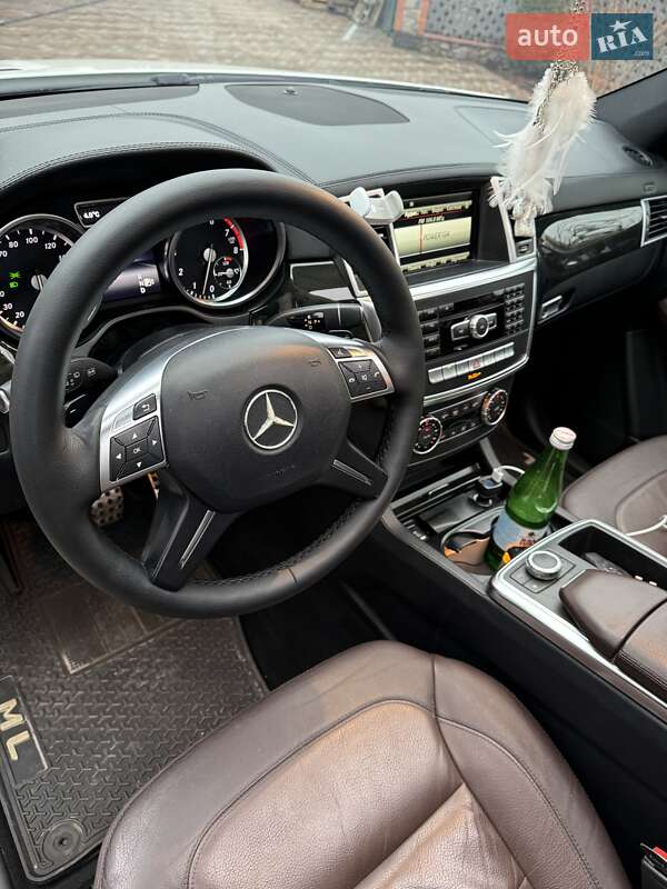 Внедорожник / Кроссовер Mercedes-Benz M-Class 2014 в Василькове