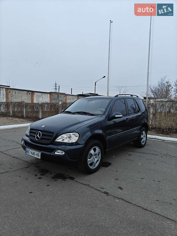 Mercedes-Benz M-Class 2003