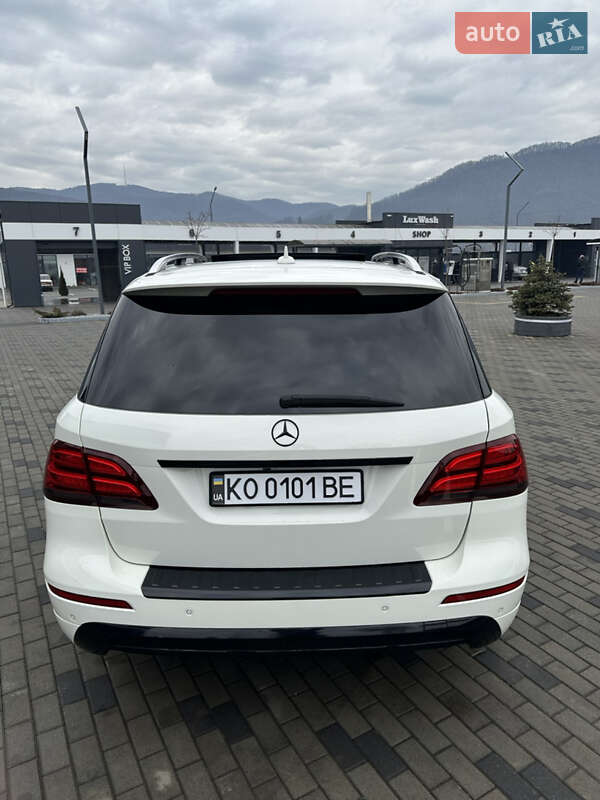Внедорожник / Кроссовер Mercedes-Benz M-Class 2011 в Хусте