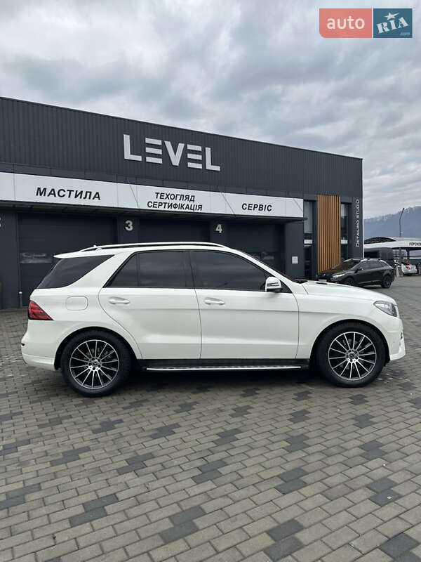 Внедорожник / Кроссовер Mercedes-Benz M-Class 2011 в Хусте