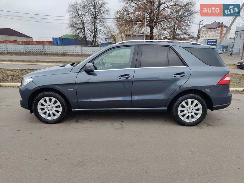 Внедорожник / Кроссовер Mercedes-Benz M-Class 2012 в Буче
