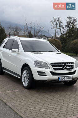 Внедорожник / Кроссовер Mercedes-Benz M-Class 2011 в Виноградове