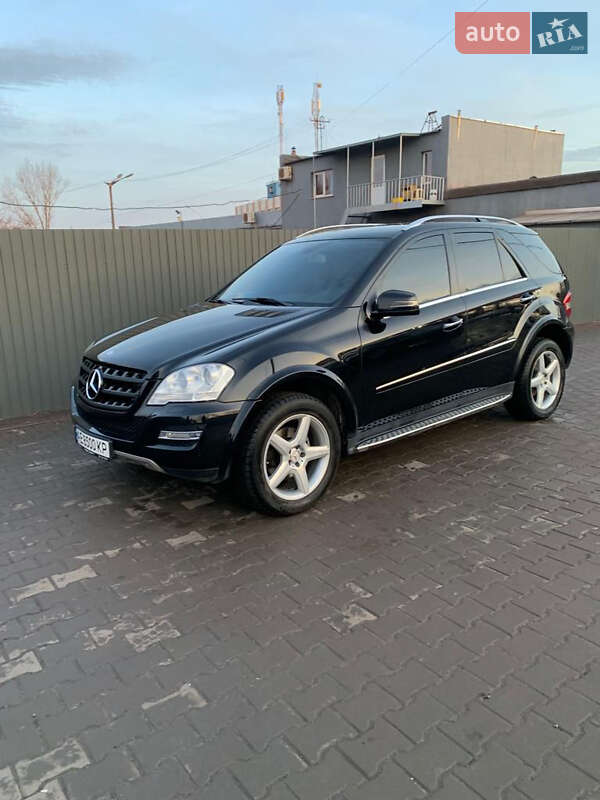 Внедорожник / Кроссовер Mercedes-Benz M-Class 2010 в Кривом Роге фото 6 Внедорожник / Кроссовер Mercedes-Benz M-Class 2010 в Кривом Роге