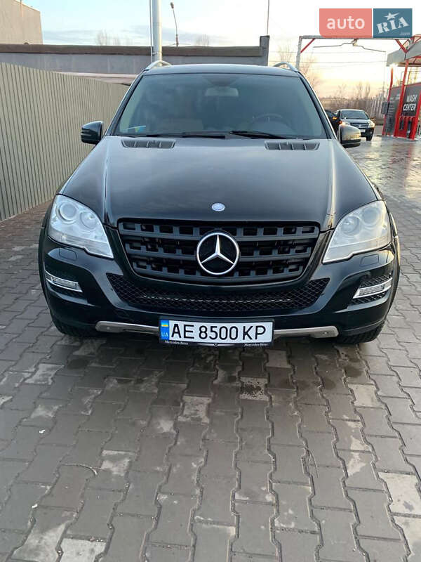 Внедорожник / Кроссовер Mercedes-Benz M-Class 2010 в Кривом Роге фото 8 Внедорожник / Кроссовер Mercedes-Benz M-Class 2010 в Кривом Роге