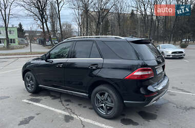 Внедорожник / Кроссовер Mercedes-Benz M-Class 2012 в 