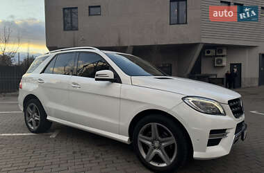 Позашляховик / Кросовер Mercedes-Benz M-Class 2015 в 