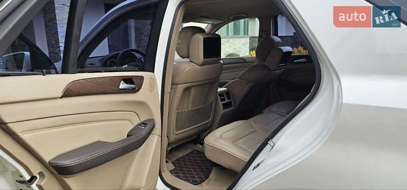 Внедорожник / Кроссовер Mercedes-Benz M-Class 2013 в Ровно