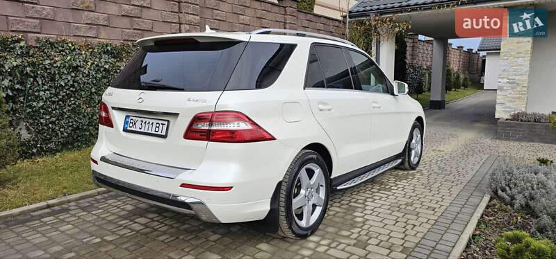 Внедорожник / Кроссовер Mercedes-Benz M-Class 2013 в Ровно