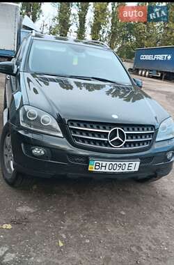 Внедорожник / Кроссовер Mercedes-Benz M-Class 2006 в 