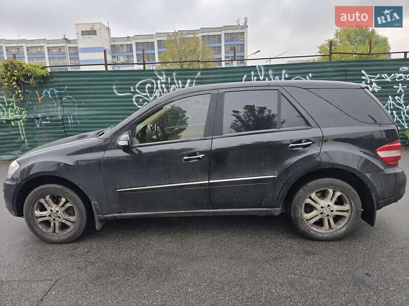 Внедорожник / Кроссовер Mercedes-Benz M-Class 2007 в Киеве