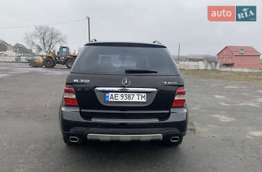 Внедорожник / Кроссовер Mercedes-Benz M-Class 2008 в 