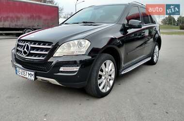 Позашляховик / Кросовер Mercedes-Benz M-Class 2011 в Дніпрі