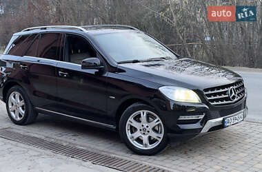 Позашляховик / Кросовер Mercedes-Benz M-Class 2011 в 