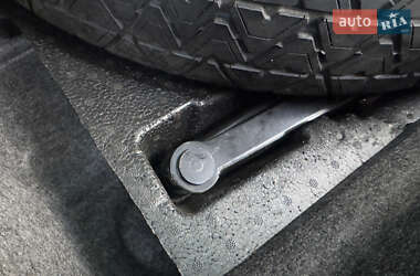 Позашляховик / Кросовер Mercedes-Benz M-Class 2011 в 