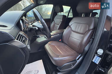 Позашляховик / Кросовер Mercedes-Benz M-Class 2011 в 