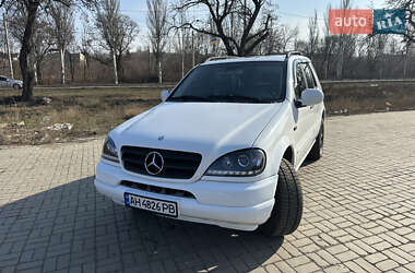 Внедорожник / Кроссовер Mercedes-Benz M-Class 2000 в Краматорске