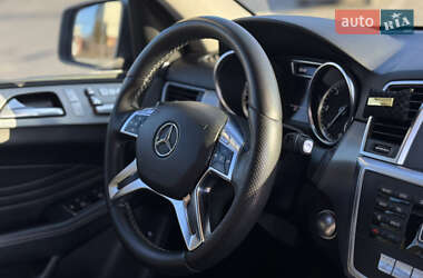 Позашляховик / Кросовер Mercedes-Benz M-Class 2012 в 
