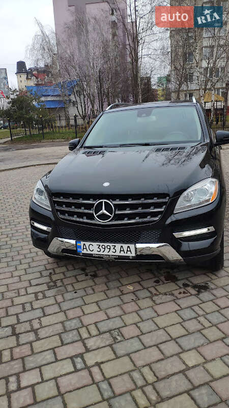 Внедорожник / Кроссовер Mercedes-Benz M-Class 2012 в 