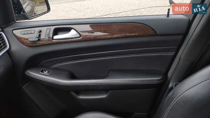 Позашляховик / Кросовер Mercedes-Benz M-Class 2012 в Луцьку
