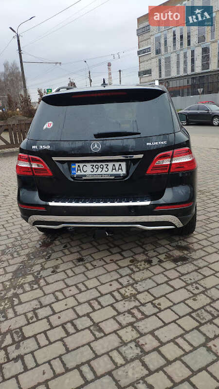 Позашляховик / Кросовер Mercedes-Benz M-Class 2012 в Луцьку