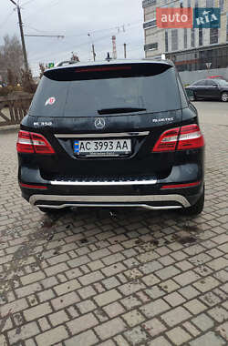 Внедорожник / Кроссовер Mercedes-Benz M-Class 2012 в 