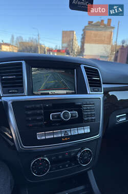 Внедорожник / Кроссовер Mercedes-Benz M-Class 2013 в 