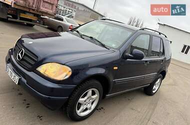 Внедорожник / Кроссовер Mercedes-Benz M-Class 2001 в Покровском