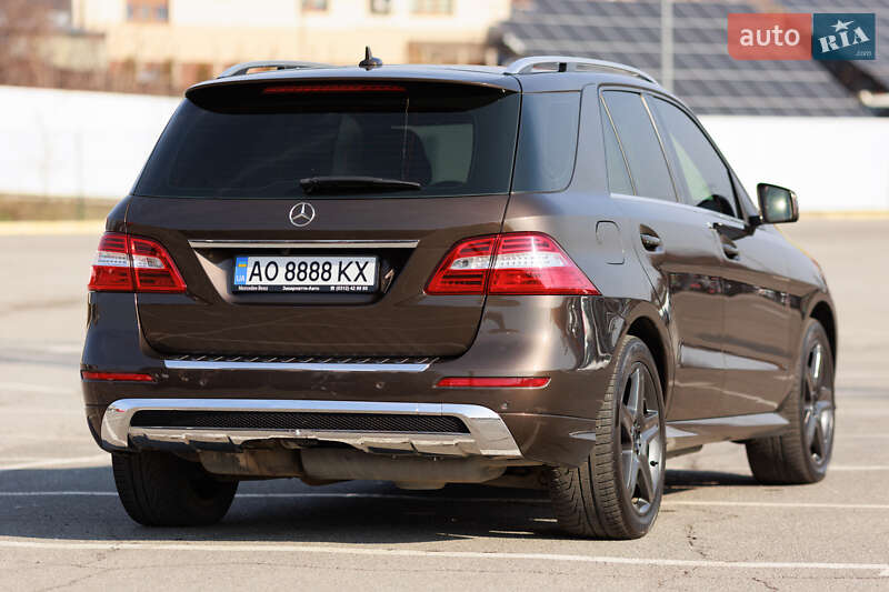 Внедорожник / Кроссовер Mercedes-Benz M-Class 2011 в Ужгороде