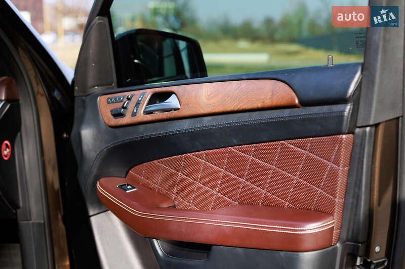 Внедорожник / Кроссовер Mercedes-Benz M-Class 2011 в Ужгороде