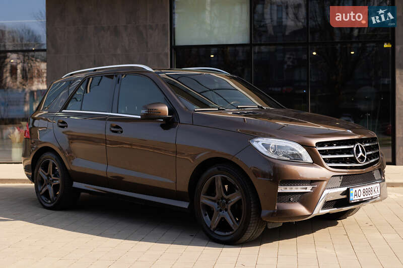 Внедорожник / Кроссовер Mercedes-Benz M-Class 2011 в Ужгороде
