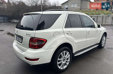 Внедорожник / Кроссовер Mercedes-Benz M-Class 2011 в 