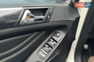 Внедорожник / Кроссовер Mercedes-Benz M-Class 2011 в 
