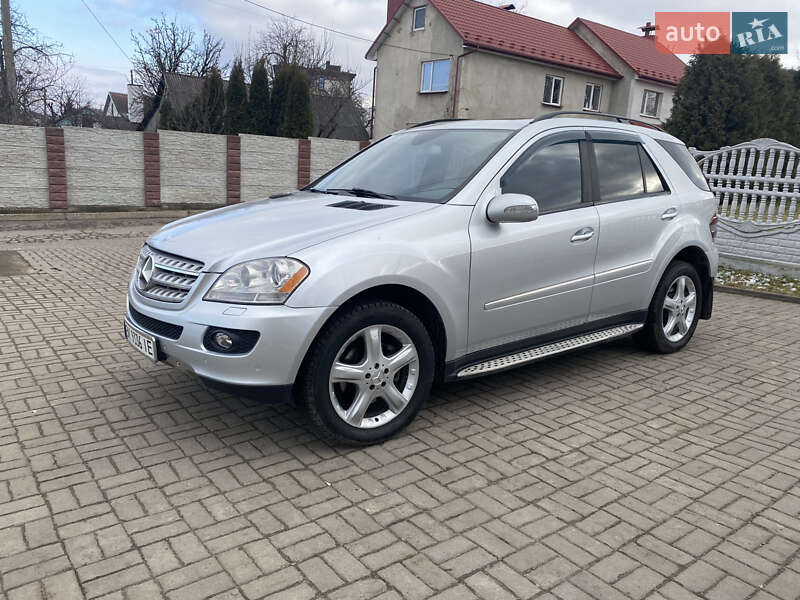 Позашляховик / Кросовер Mercedes-Benz M-Class 2007 в Рівному