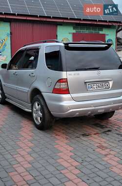 Внедорожник / Кроссовер Mercedes-Benz M-Class 2004 в 