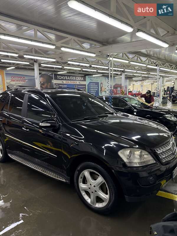 Внедорожник / Кроссовер Mercedes-Benz M-Class 2007 в Черновцах фото 4 Внедорожник / Кроссовер Mercedes-Benz M-Class 2007 в Черновцах