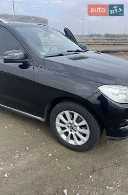 Внедорожник / Кроссовер Mercedes-Benz M-Class 2013 в Львове