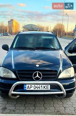 Внедорожник / Кроссовер Mercedes-Benz M-Class 1998 в 