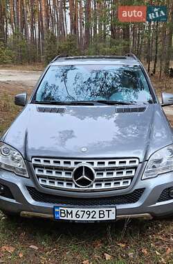 Внедорожник / Кроссовер Mercedes-Benz M-Class 2010 в 